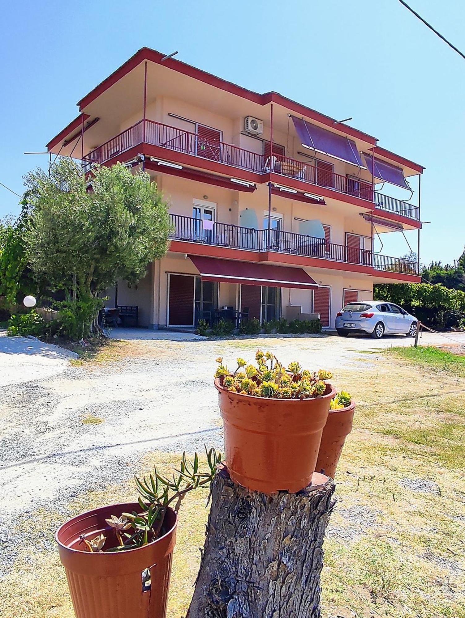 Georgia'S Apartment Palioura Exterior photo